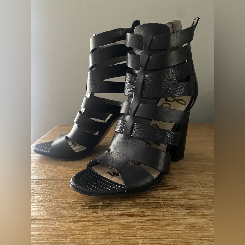 Sam Edelman Black Strappy Cutout Block Heel Sandals SZ 6